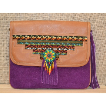 Torebka ze skóry etno w fioletowym kolorze  z koralikami mullo .